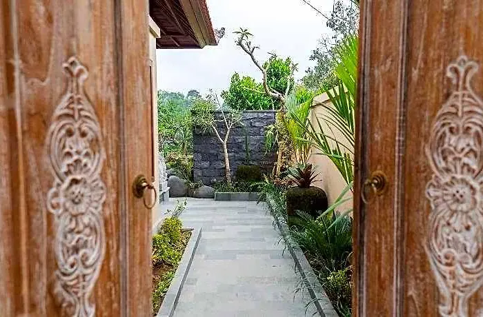 Tirtha Dawa Hotel 3*